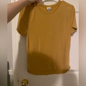 mustard yellow t shirt